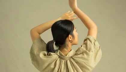 很多人不知道:一条被置顶的回复背后的潜规则,比你想的更简单粗暴